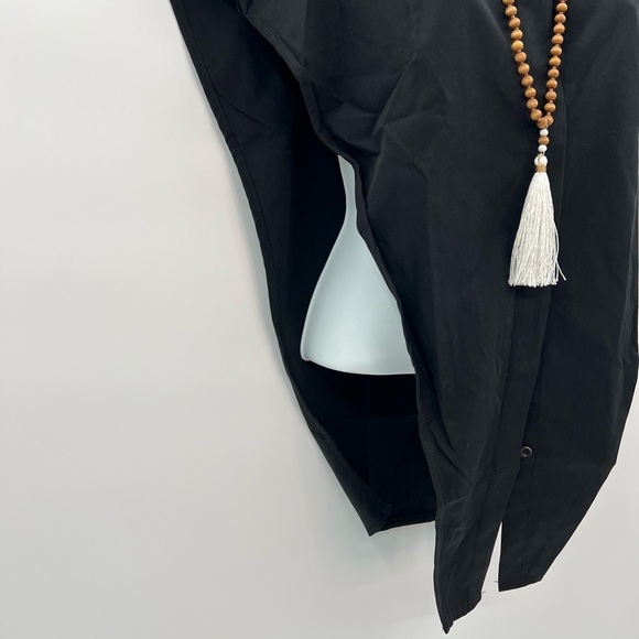 NWOT Sleeveless Open Side Button-Down Top – Black No Size Tag - Picture 8 of 8